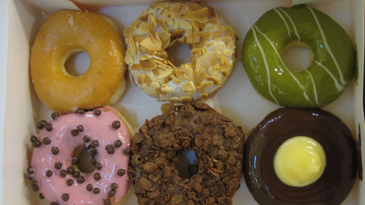 Doughnut Shop bakes